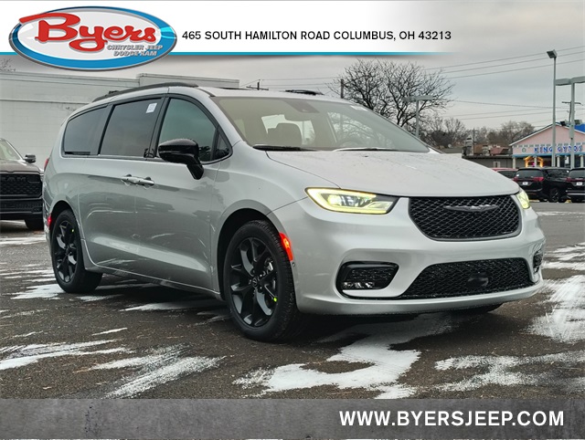 2026 Chrysler Pacifica Limited's photo