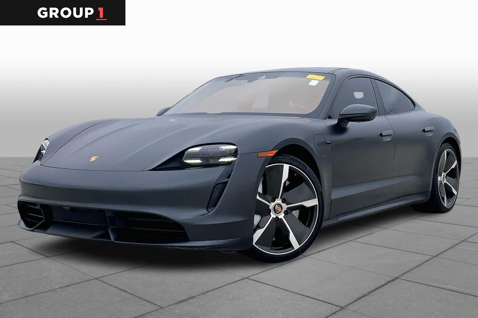 2020 Porsche Taycan Turbo's photo