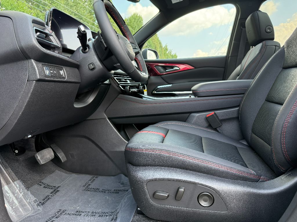2026 Chevrolet Traverse RS photo 20