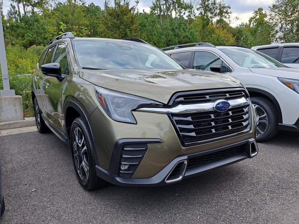 2025 Subaru Ascent Touring's photo