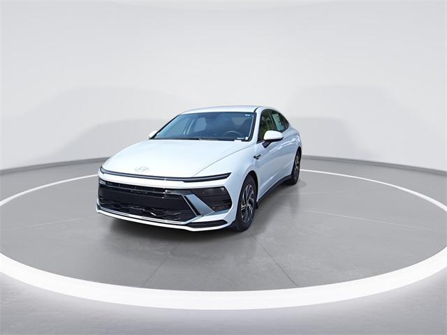2026 Hyundai Sonata Hybrid Blue photo 3