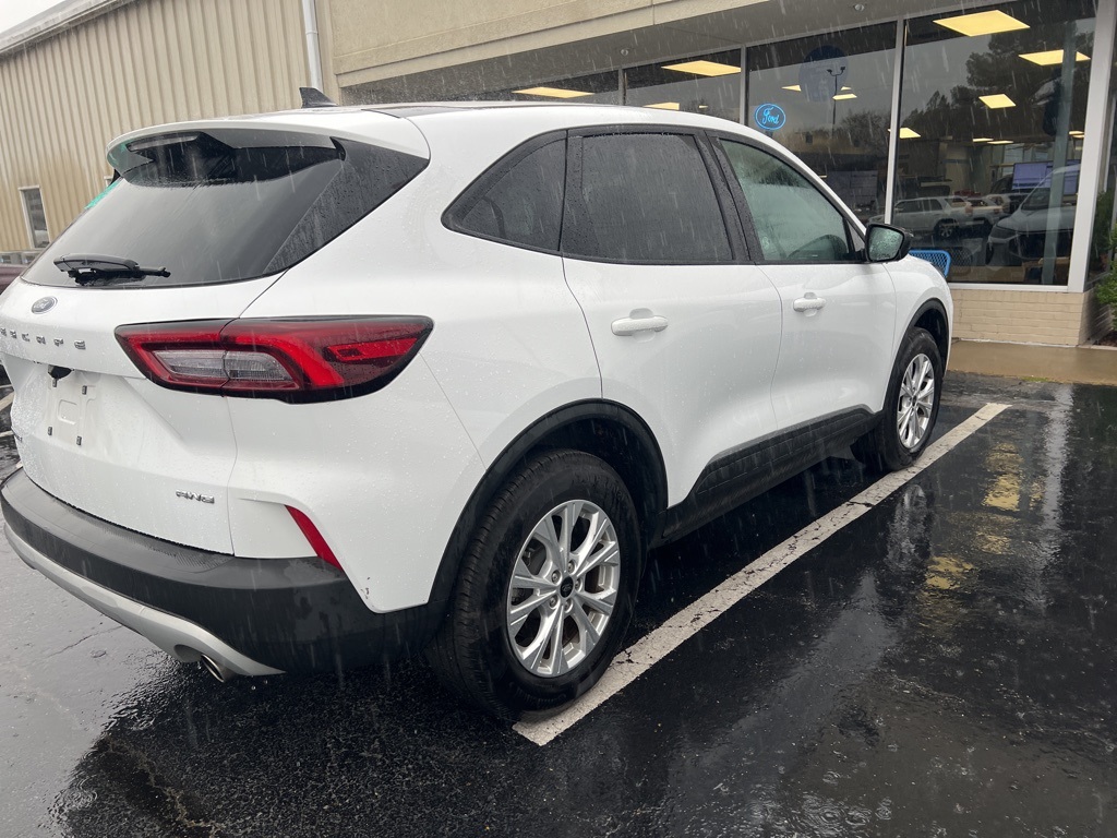 2025 Ford Escape Active photo 2