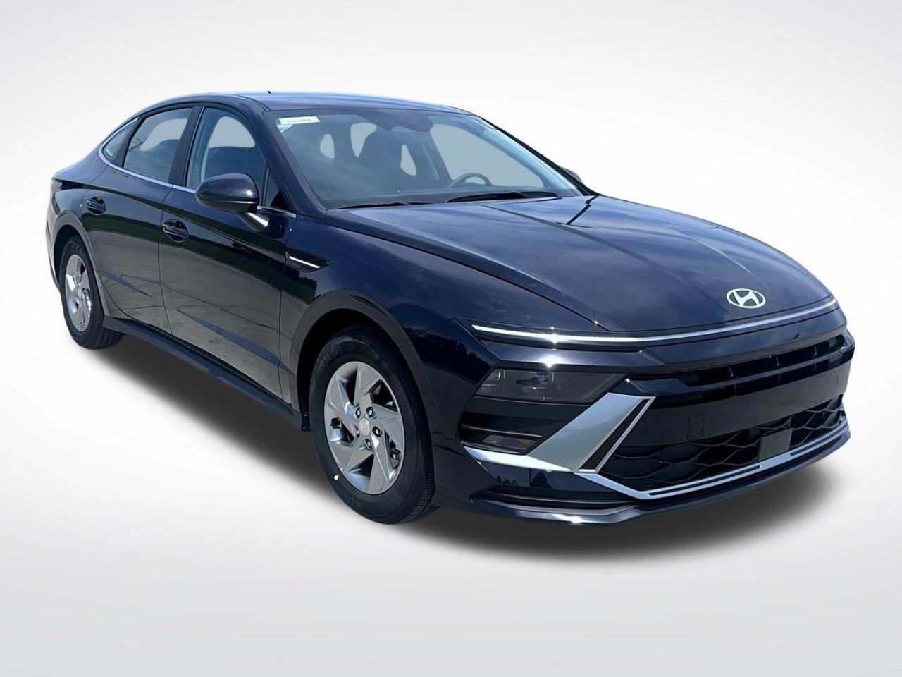 2025 Hyundai Sonata SE photo 3