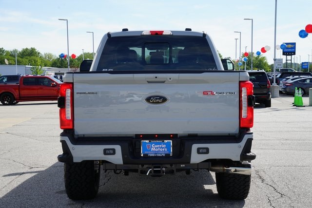 2025 FORD F-350 - Image 28