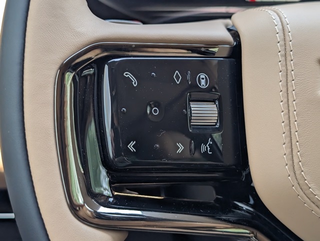2025 Land Rover Range Rover Sport SE photo 17