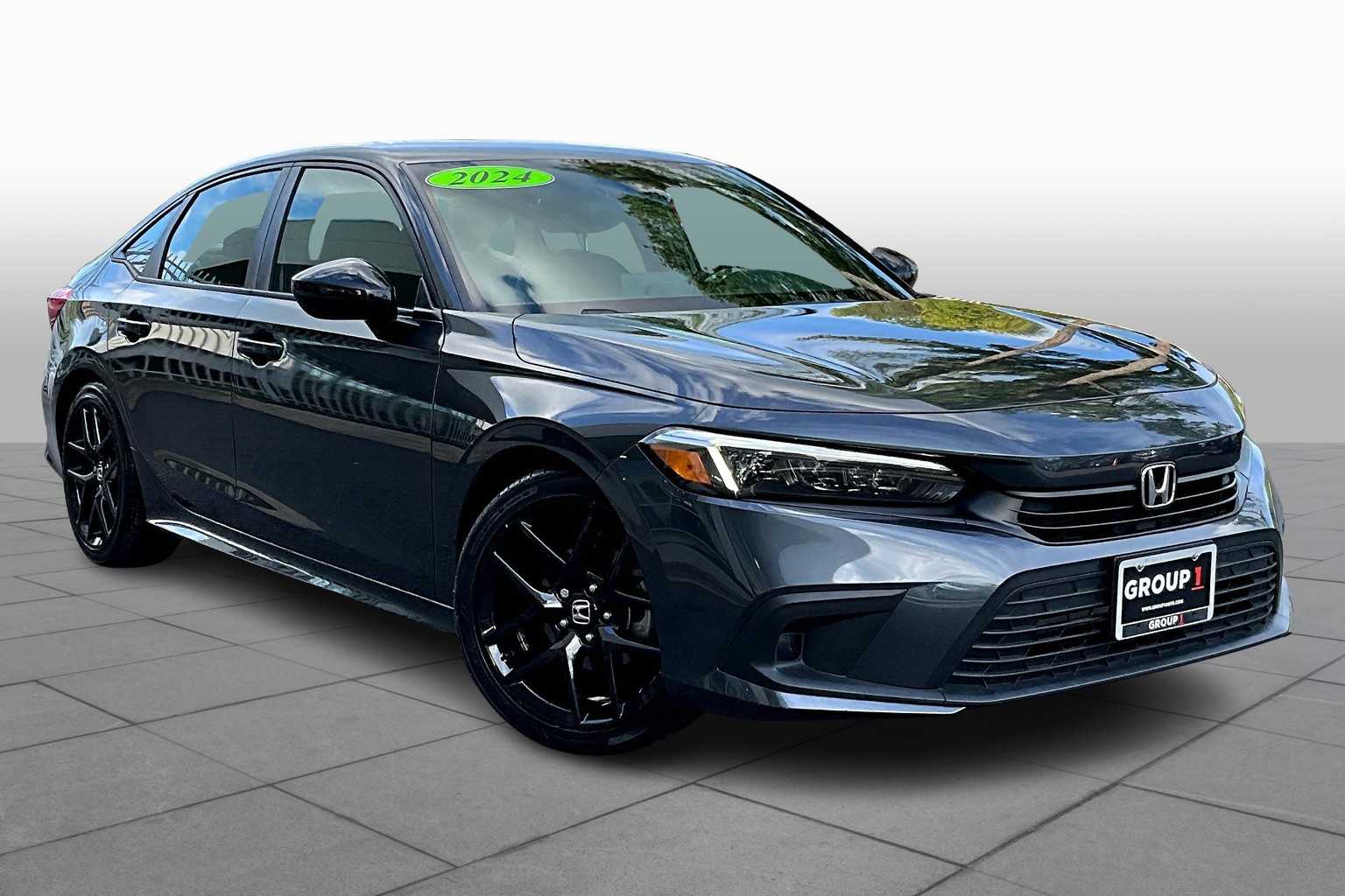 2024 Honda Civic Sport photo 2