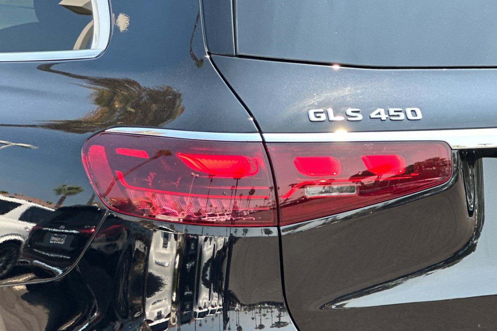 2025 Mercedes Benz GLS 450 4MATIC photo 14