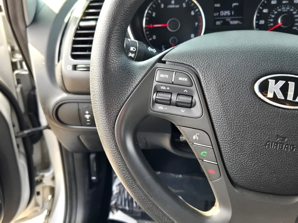 2018 Kia Forte LX Base photo 23