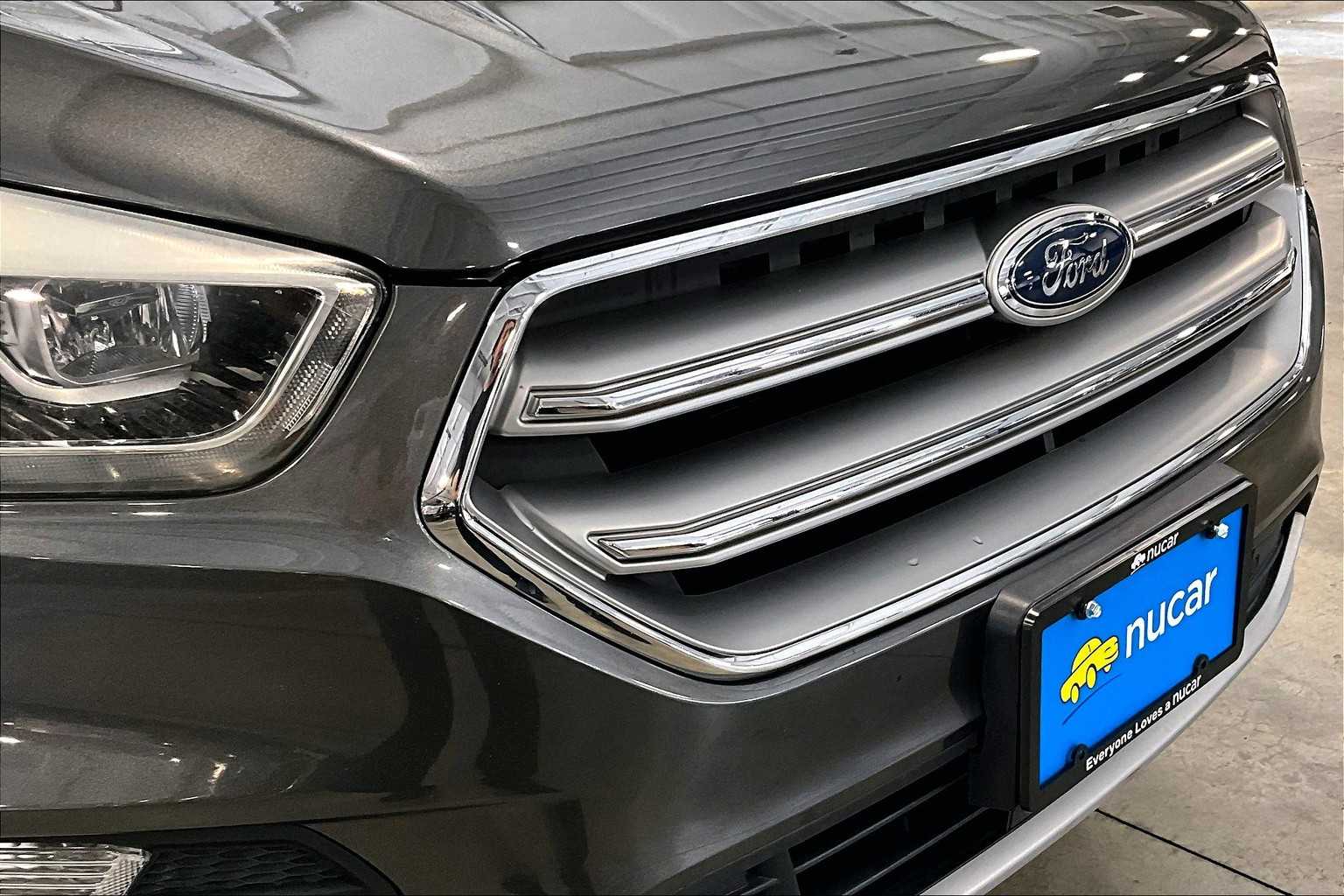 2017 Ford Escape Titanium photo 31