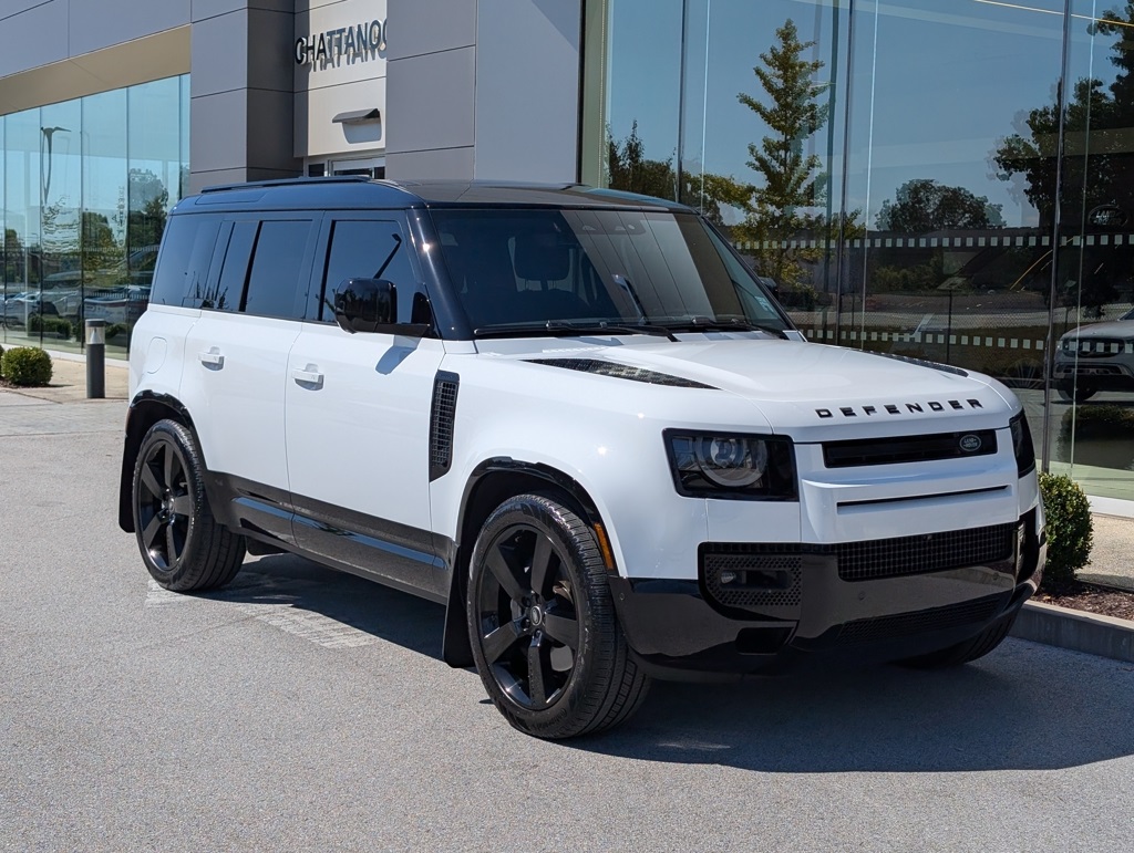2025 Land Rover Defender 110 X-Dynamic SE photo 6