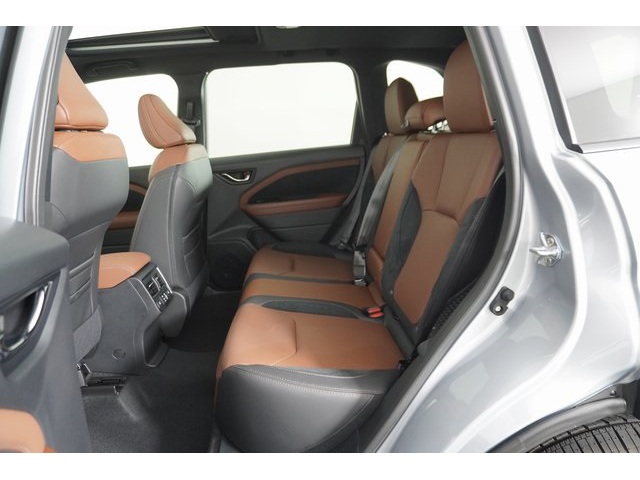 2025 Subaru Forester Touring photo 19