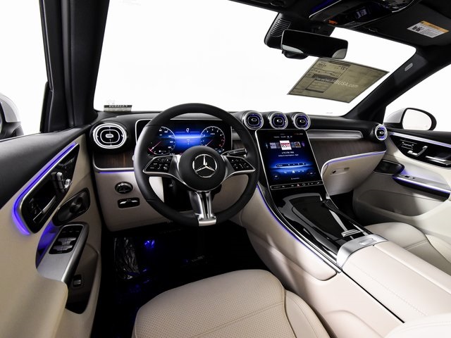 2026 Mercedes Benz GLC 300 photo 17