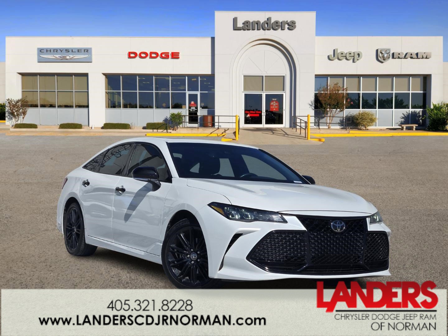 2021 Toyota Avalon XSE's photo