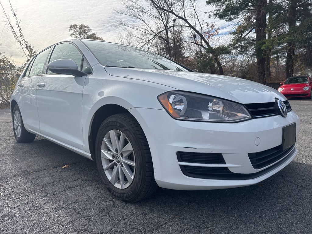 2017 Volkswagen Golf TSI S photo 3