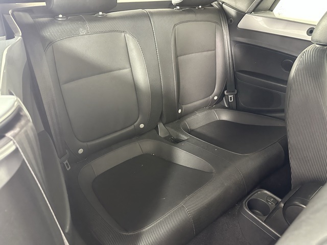 2014 Volkswagen Beetle TDI photo 15