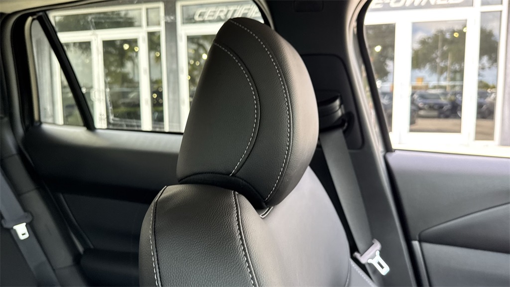 2025 Mazda CX-50 2.5 S Preferred photo 17
