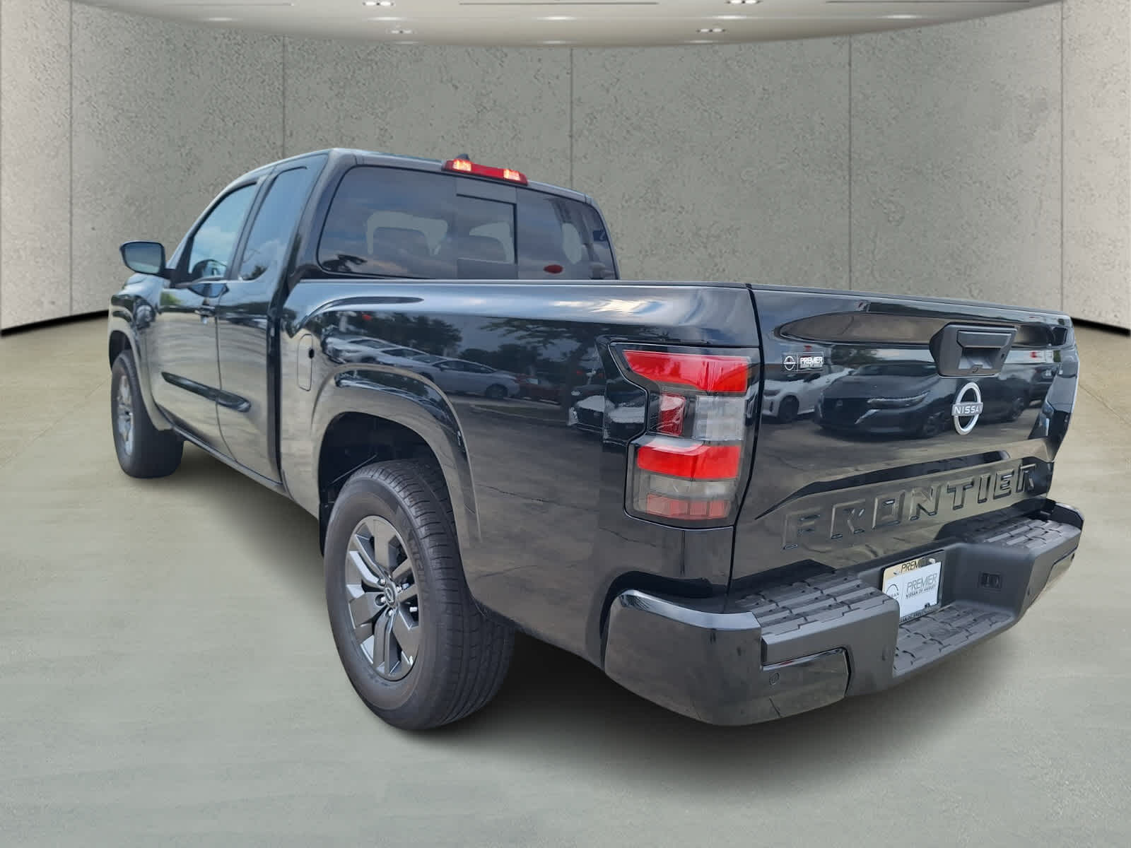 2025 Nissan Frontier King Cab SV photo 3
