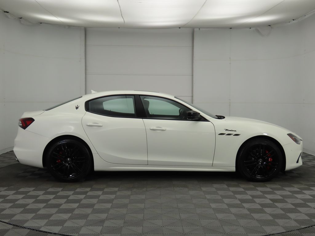 2024 Maserati Ghibli Modena photo 4