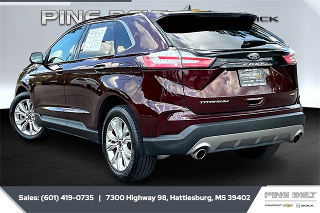 2024 Ford Edge Titanium photo 2