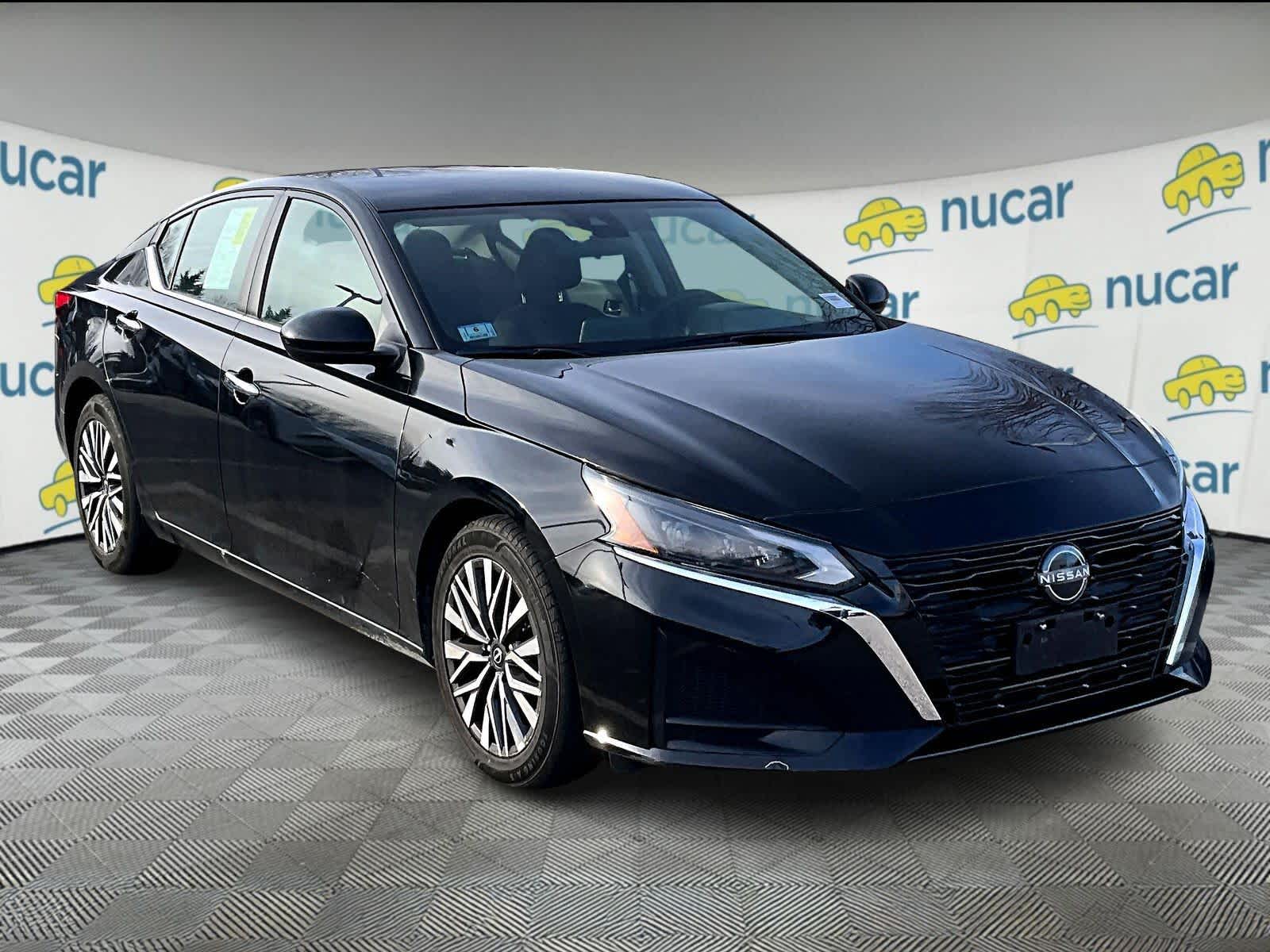 2023 Nissan Altima SV's photo