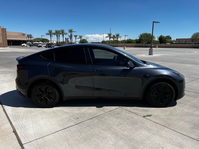 2024 Tesla Model Y Long Range photo 2