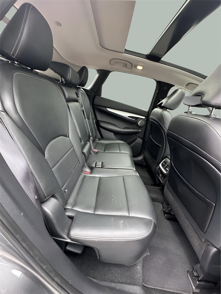 2019 Infiniti QX50 Essential photo 14