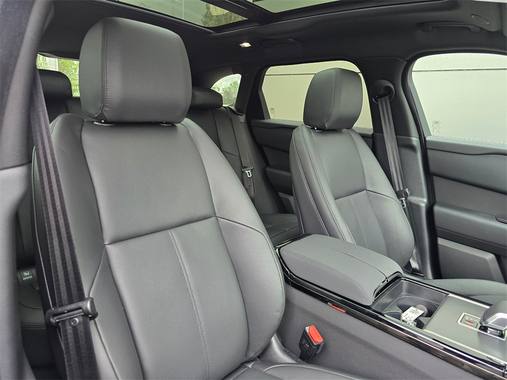 2026 Land Rover Range Rover Velar S photo 29