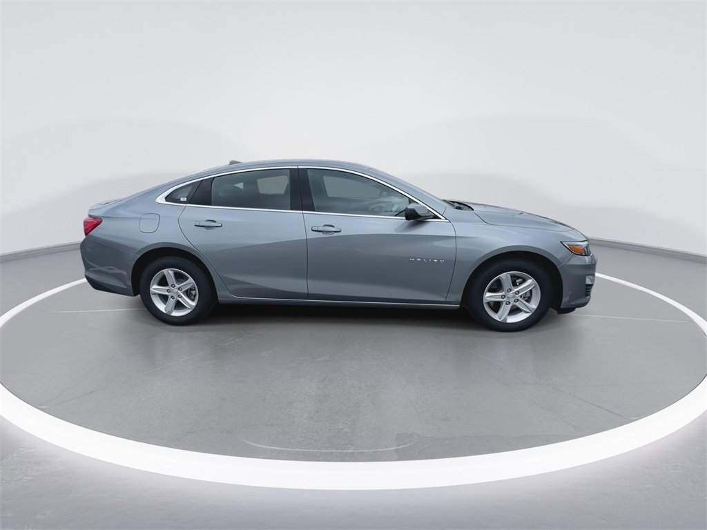 2025 Chevrolet Malibu LS photo 8