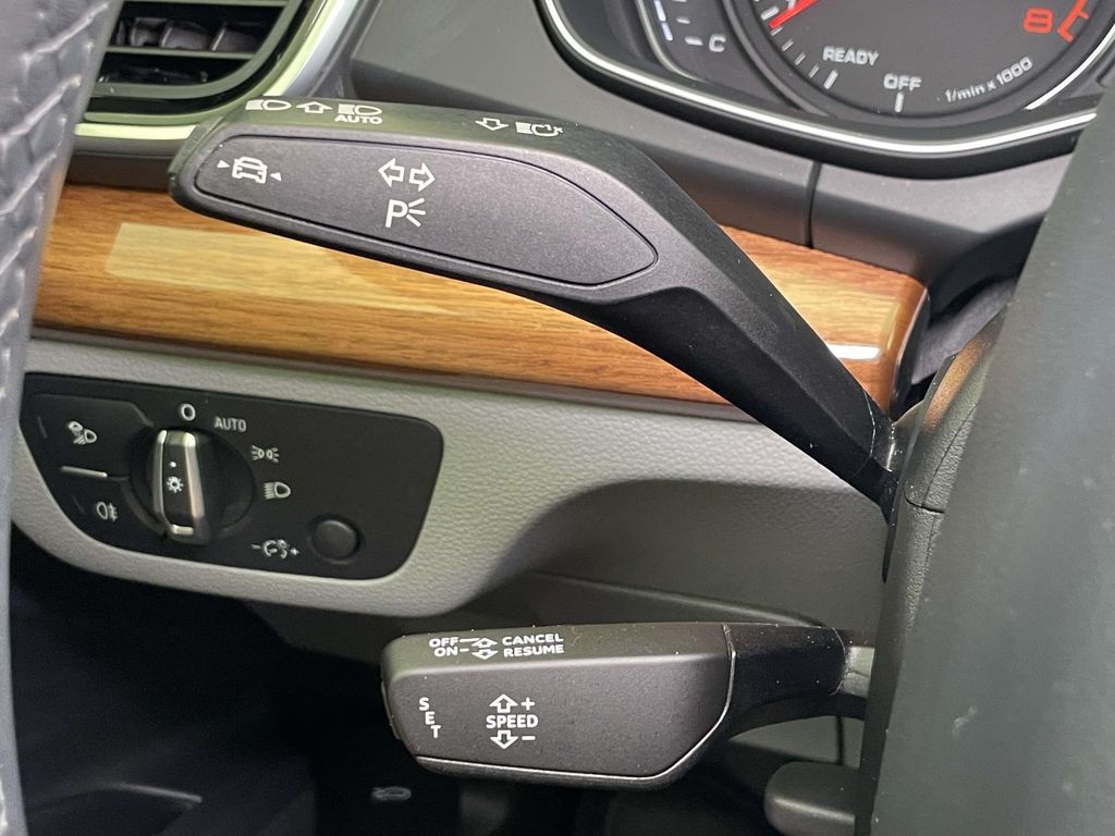 2022 Audi Q5 45 S line Premium photo 34