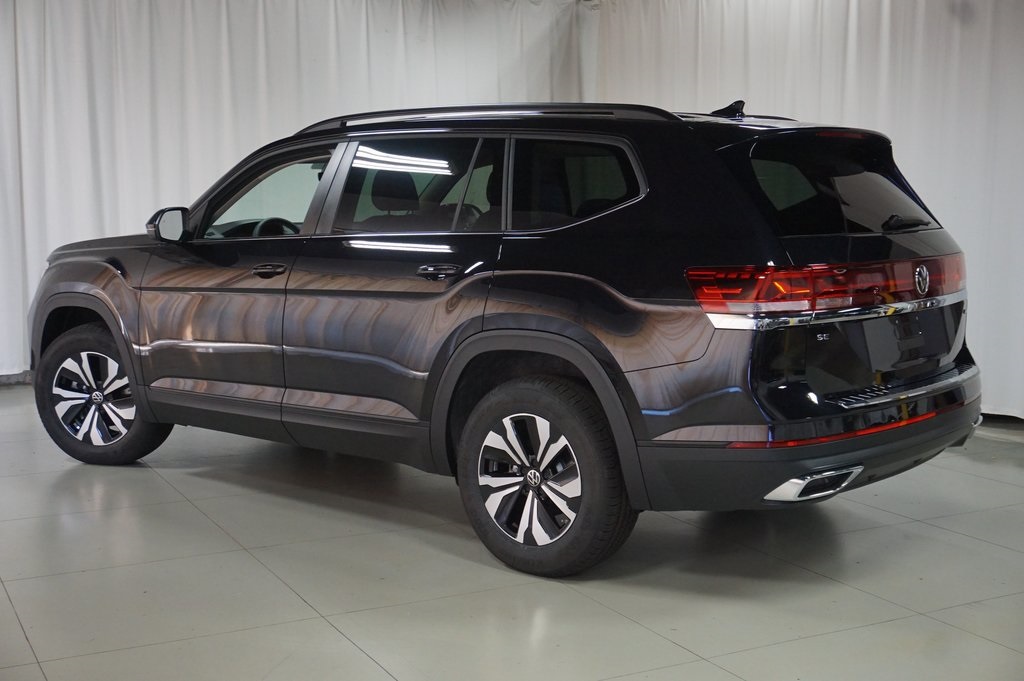 2026 Volkswagen Atlas SE photo 8