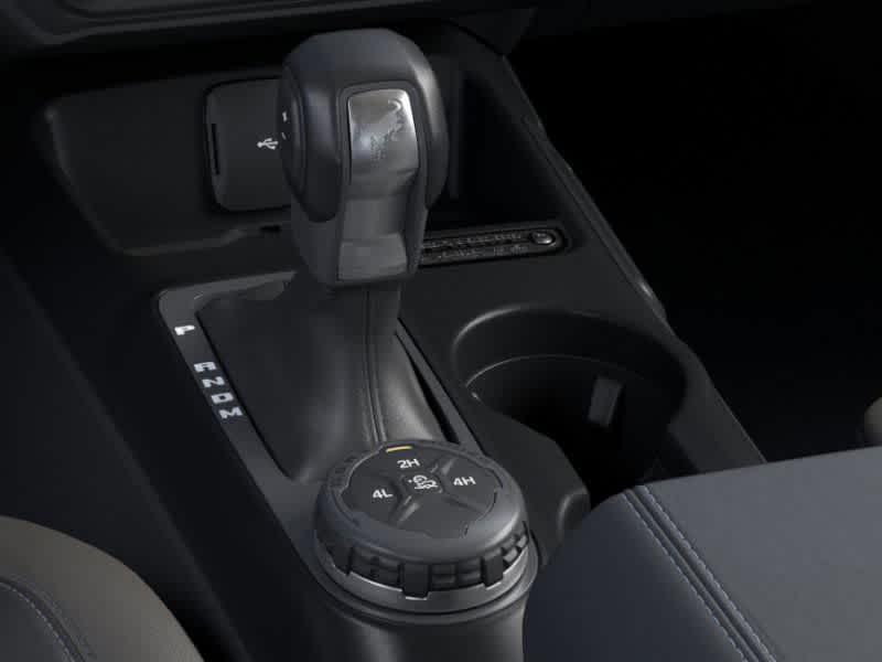 2025 Ford Bronco Outer Banks photo 15