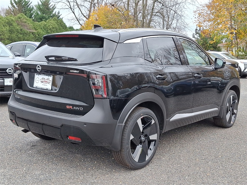 2025 Nissan Kicks SR photo 3