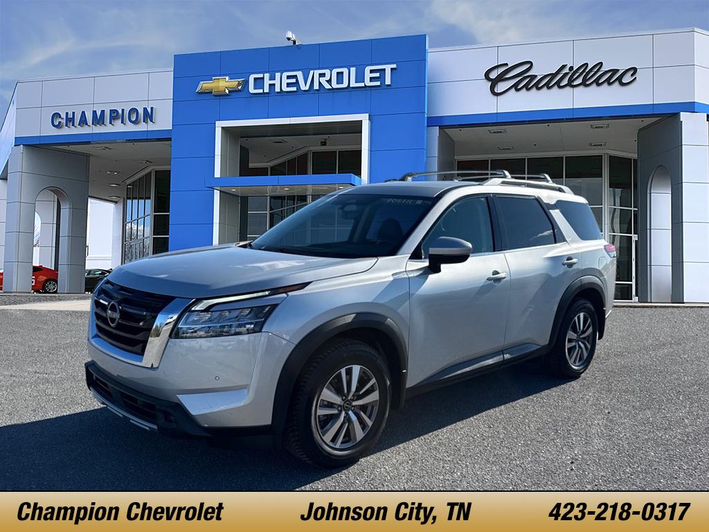 2022 Nissan Pathfinder SL's photo