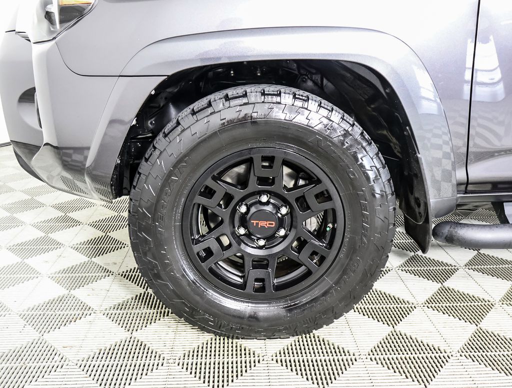 2021 Toyota 4Runner SR5 Premium photo 6