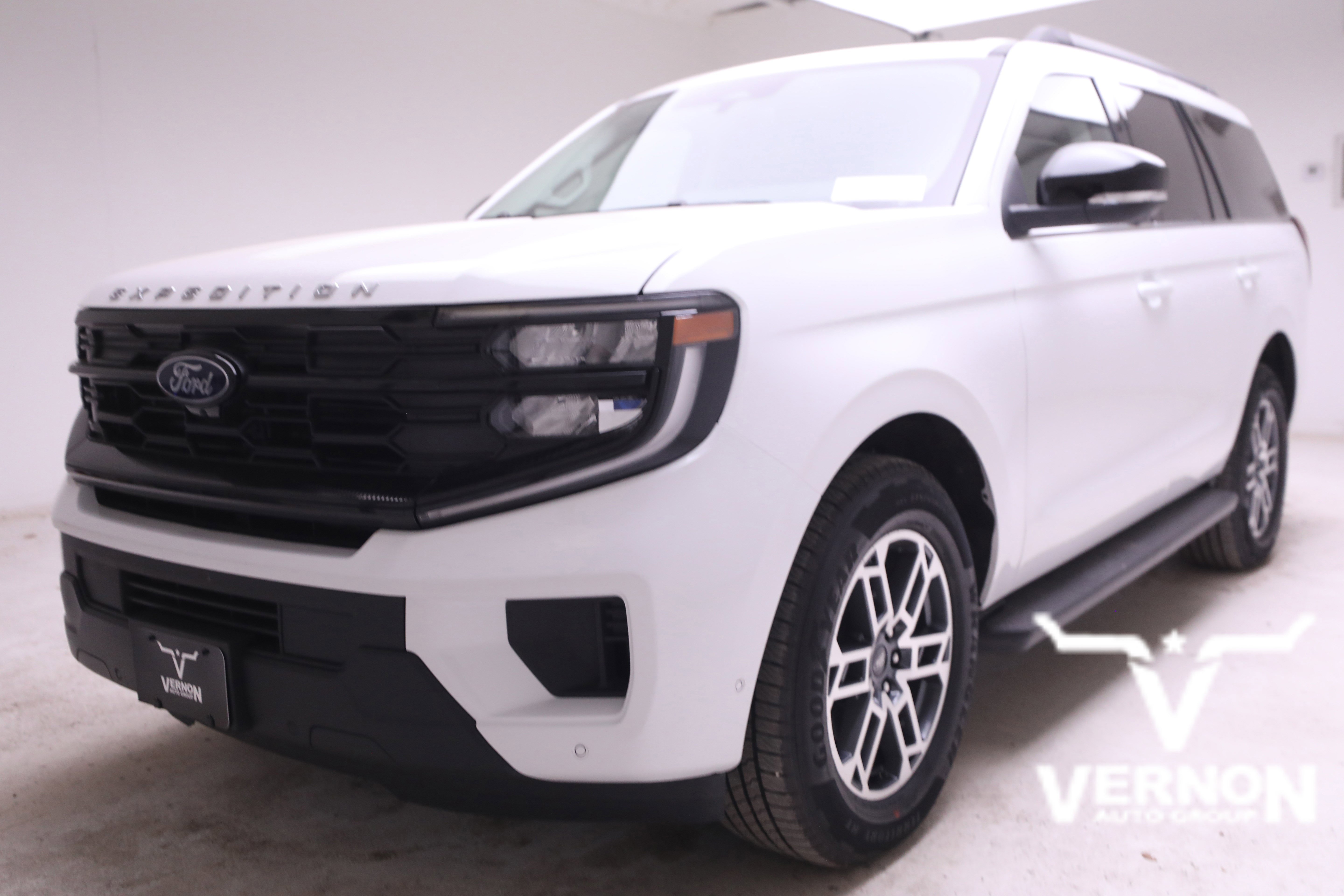 2025 Ford Expedition Active's photo