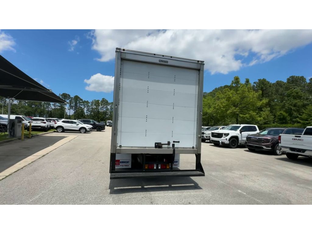 2023 Isuzu NPR photo 3