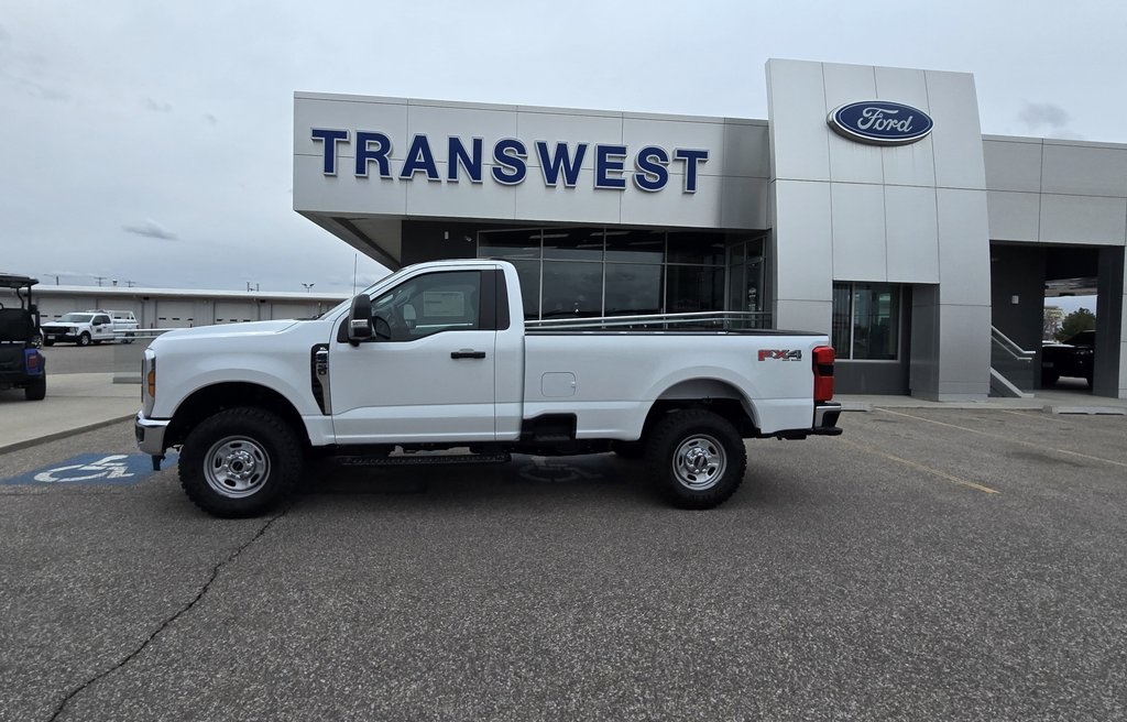 2025 Ford F-250 XL photo 2