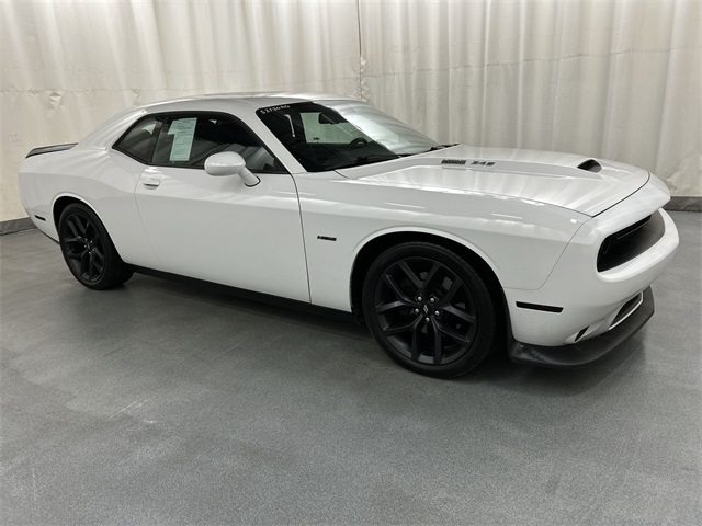 2019 Dodge Challenger R/T's photo