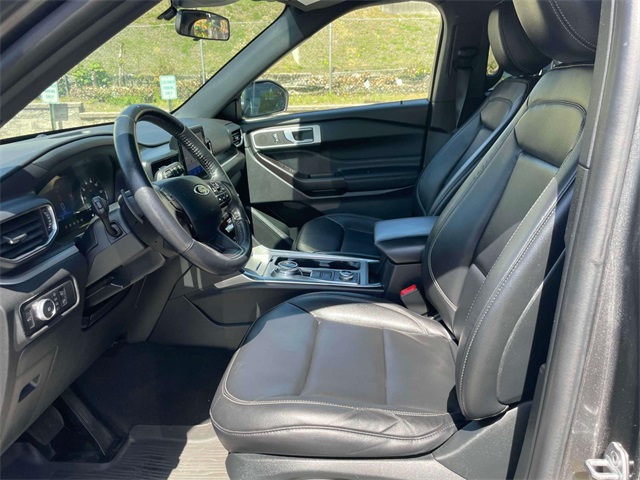 2020 Ford Explorer XLT photo 15