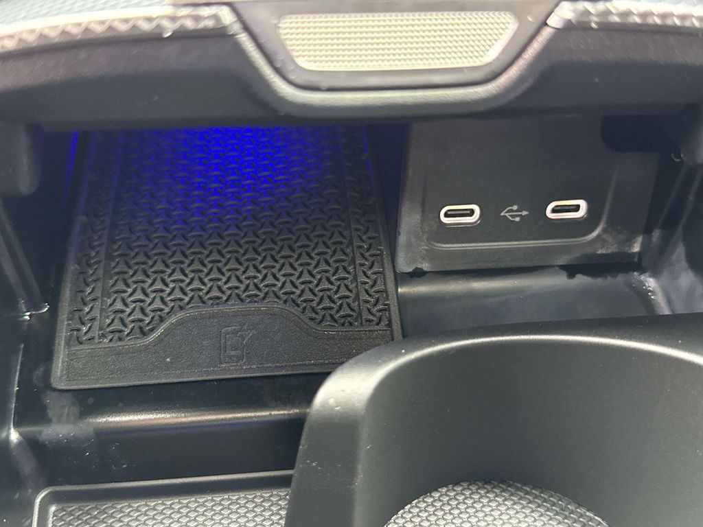 2025 Mercedes Benz C 300 4MATIC photo 39
