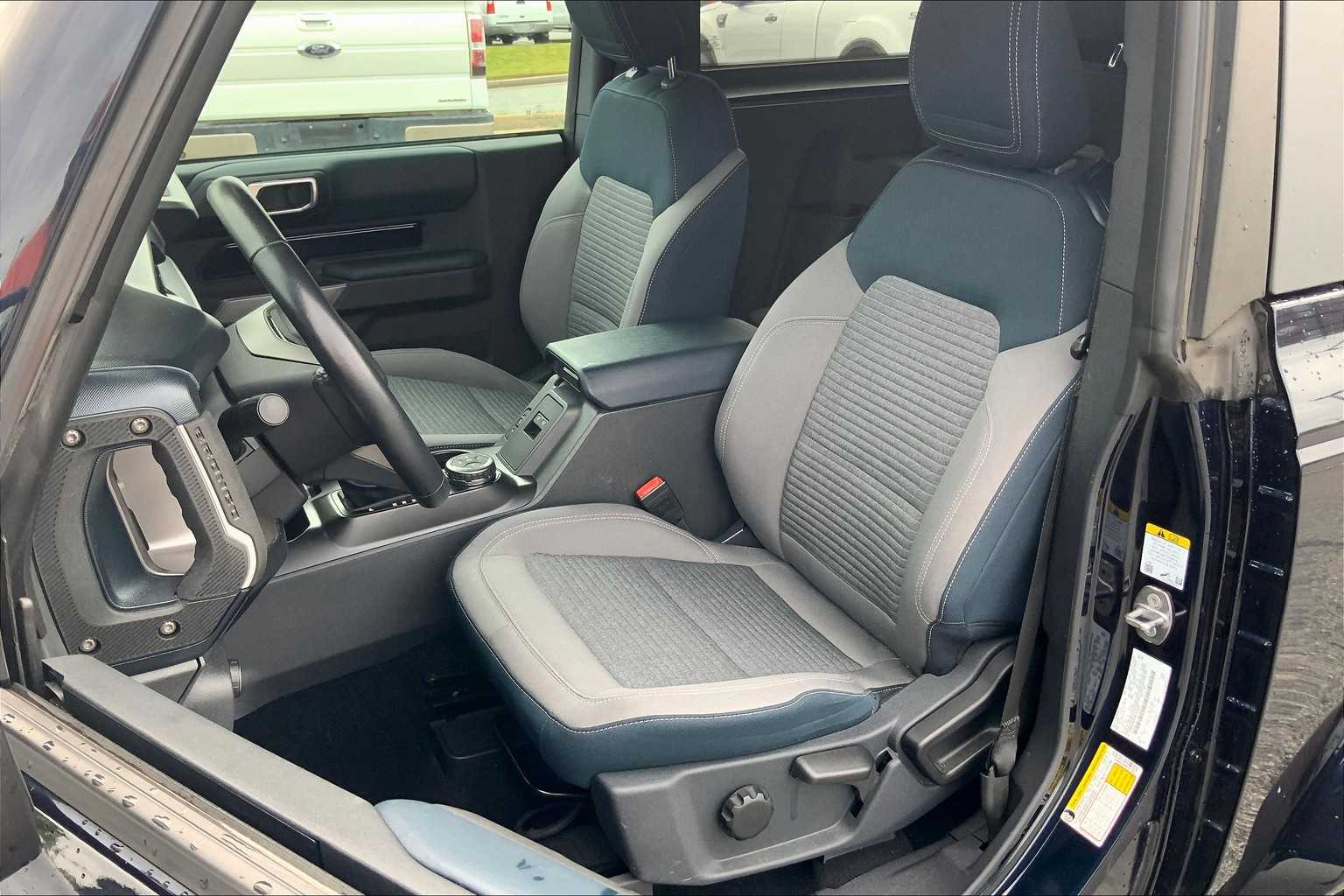 2021 Ford Bronco Outer Banks photo 7