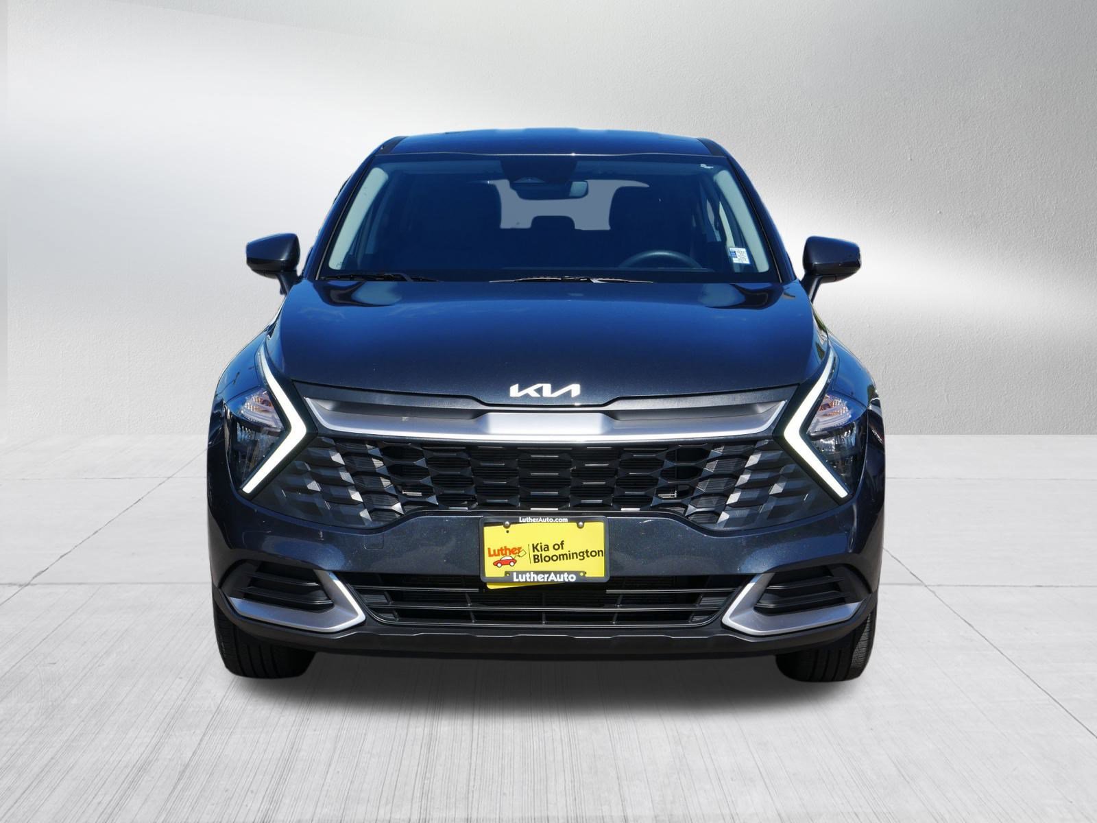 2023 Kia Sportage LX photo 2