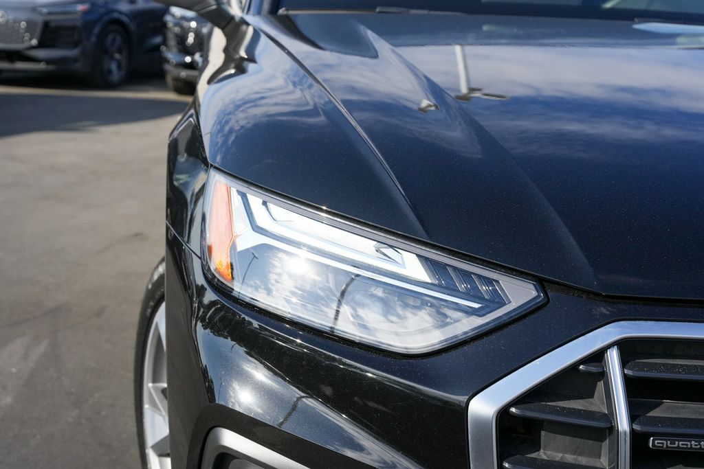 2022 Audi Q5 40 Premium Plus photo 3