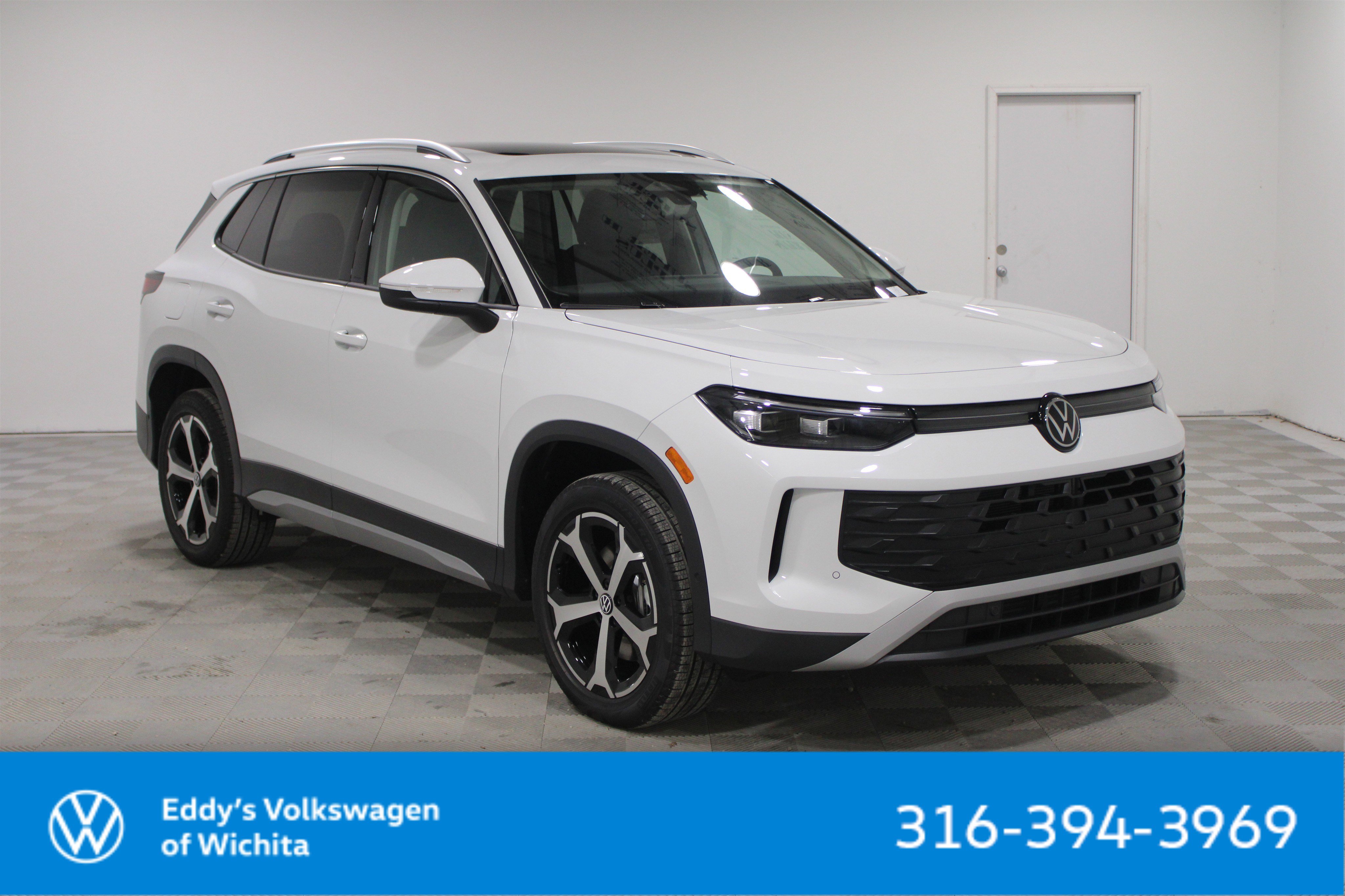 2026 Volkswagen Tiguan SE's photo