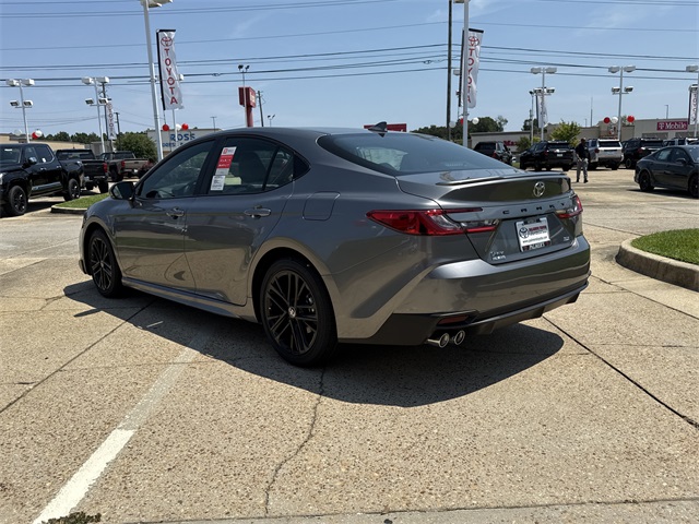 2025 Toyota Camry SE photo 3