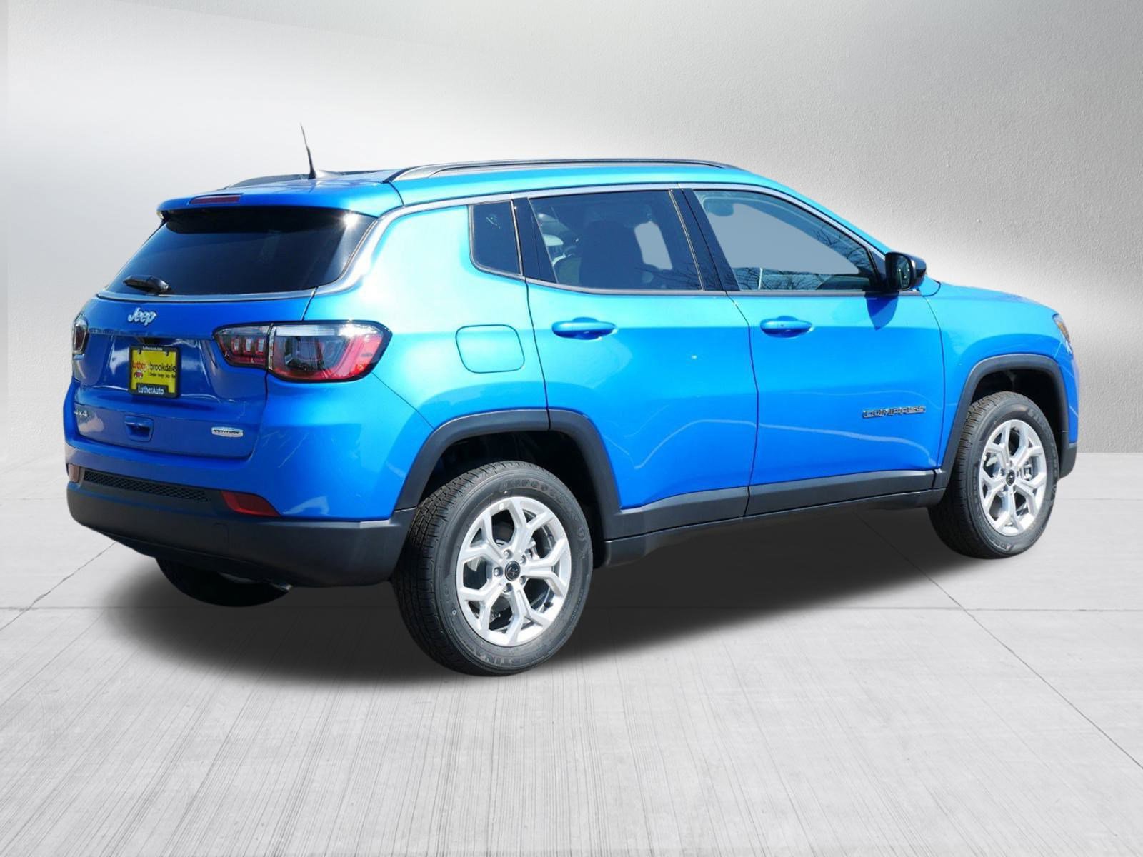 2025 Jeep Compass Latitude photo 7