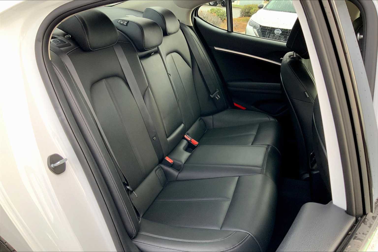 2023 Genesis G70 2.0T Sport Prestige photo 17