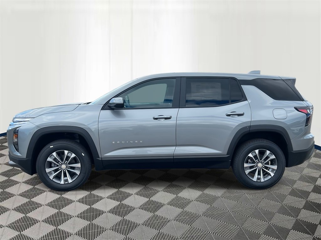 2026 Chevrolet Equinox LT photo 2