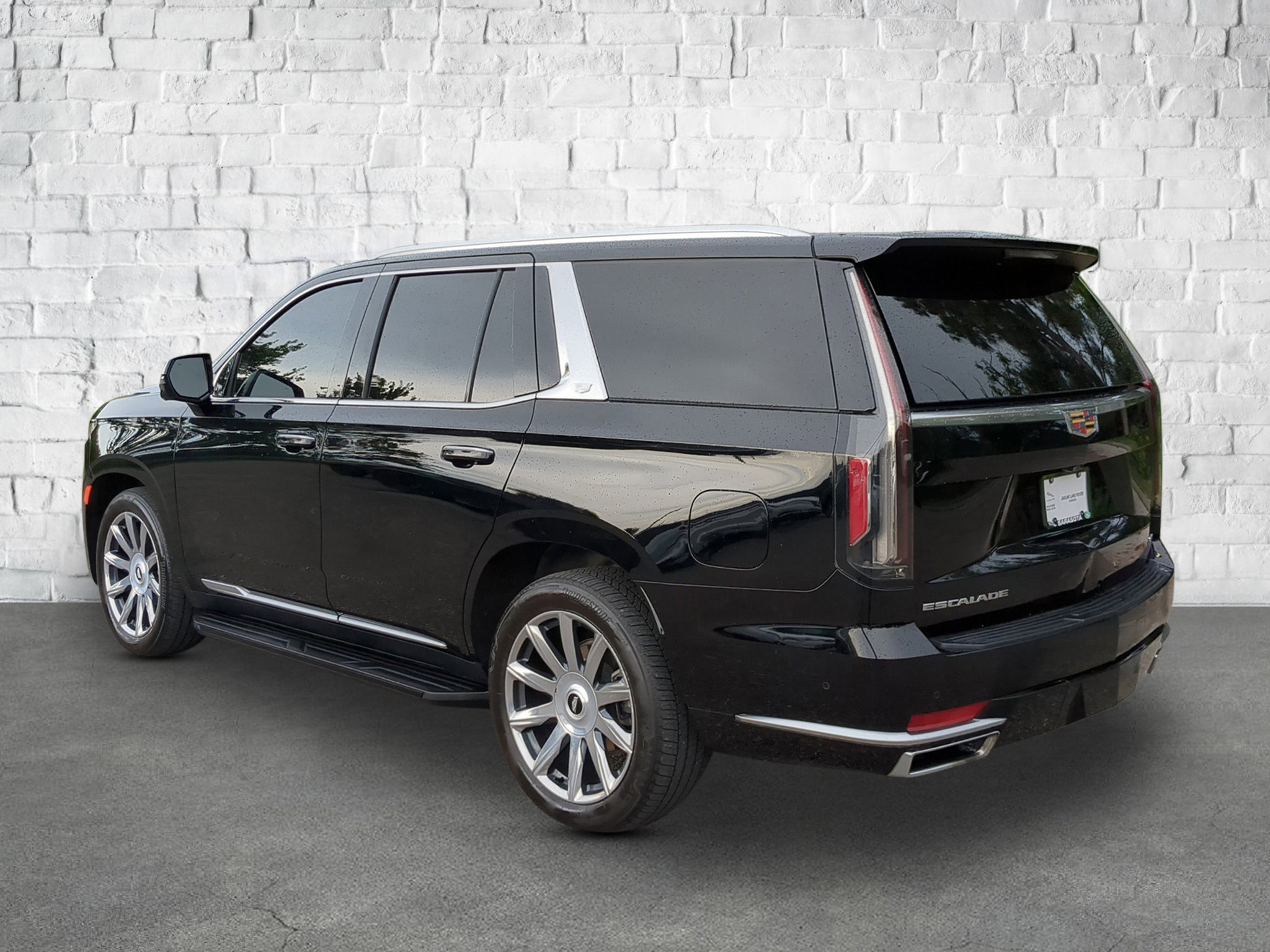 2023 Cadillac Escalade Premium Luxury Platinum photo 2