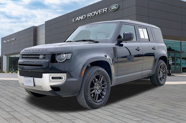 2025 Land Rover Defender S's photo